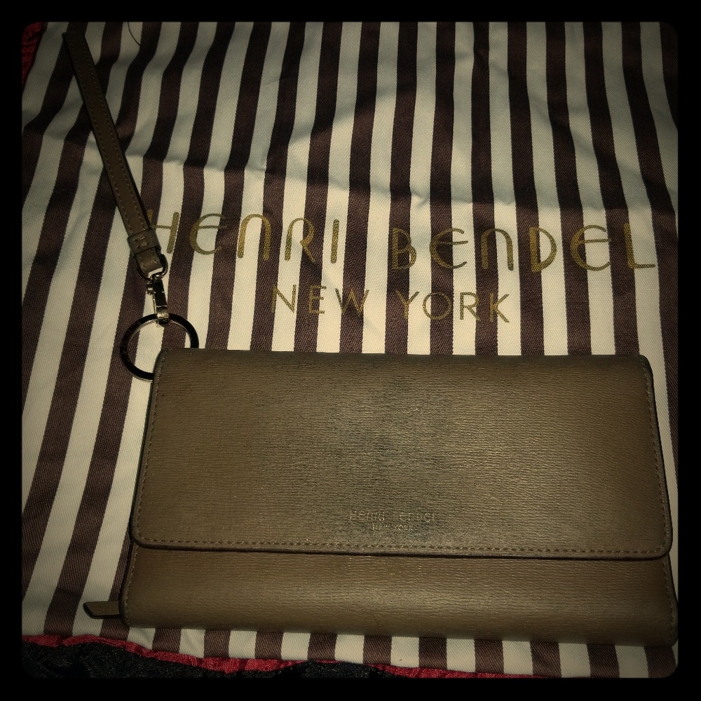 Uptown Out & About Organizer Wallet